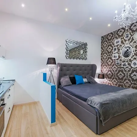 Parking, Ac, 2 Bedroom Design Flat In The Center Apartman
